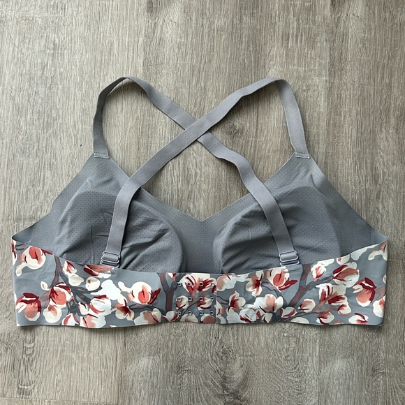 Knix Revolution v-neck bra size 5 - Picture 2 of 4